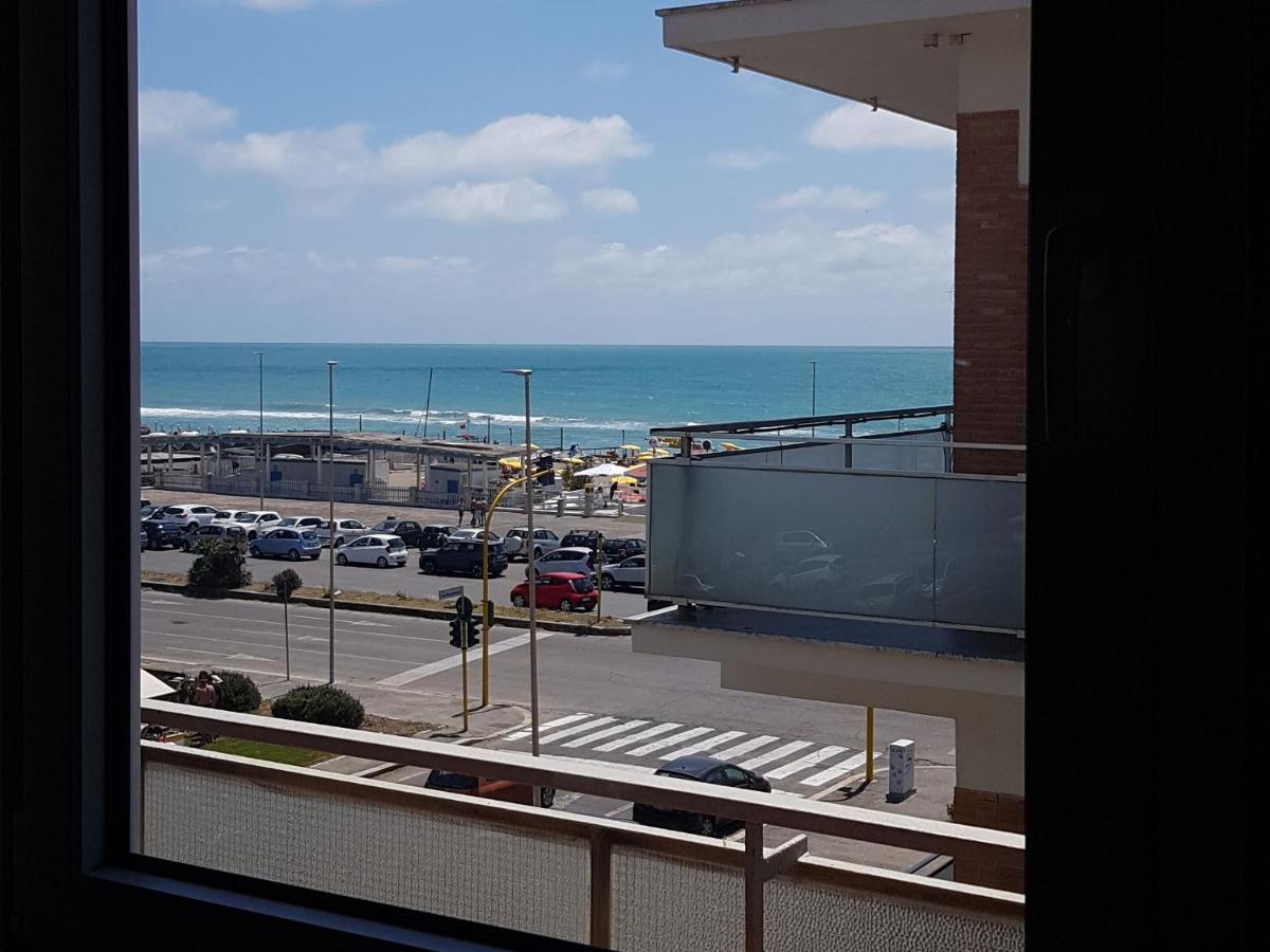 Sea View Apartment Lido di Ostia Exterior photo