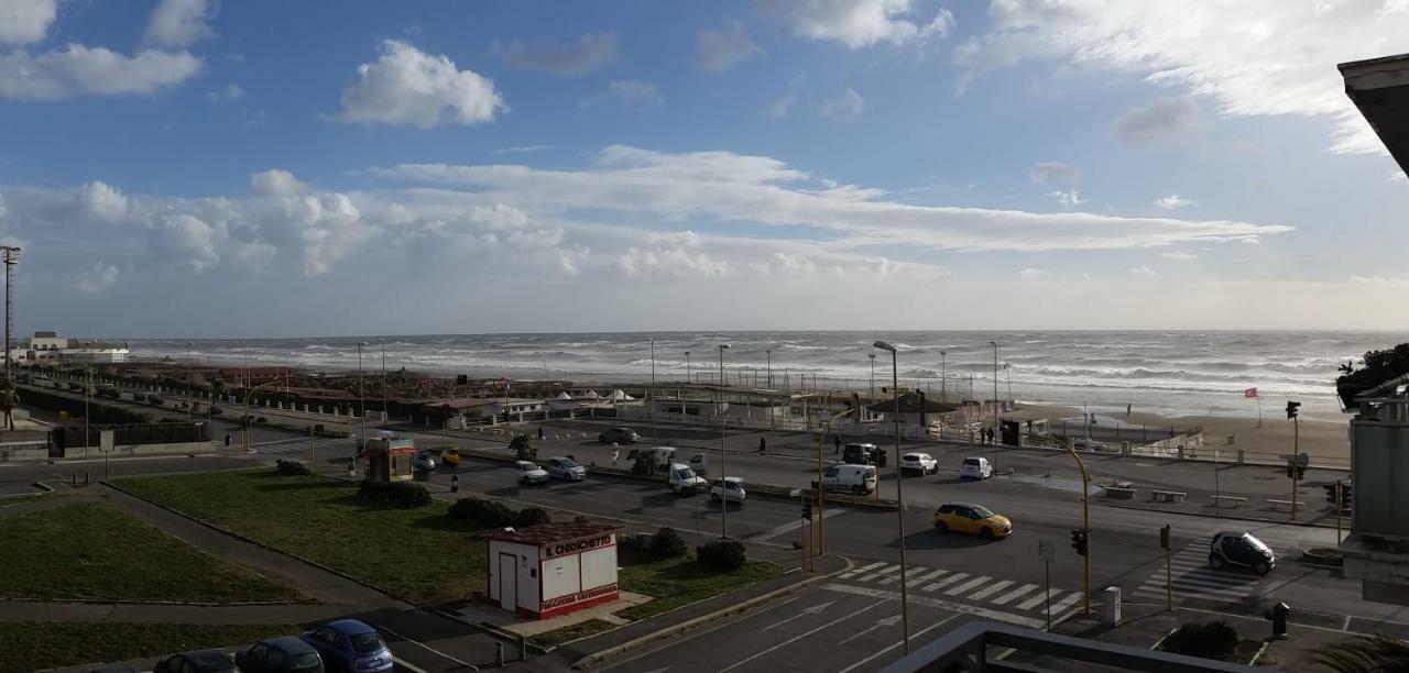 Sea View Apartment Lido di Ostia Exterior photo