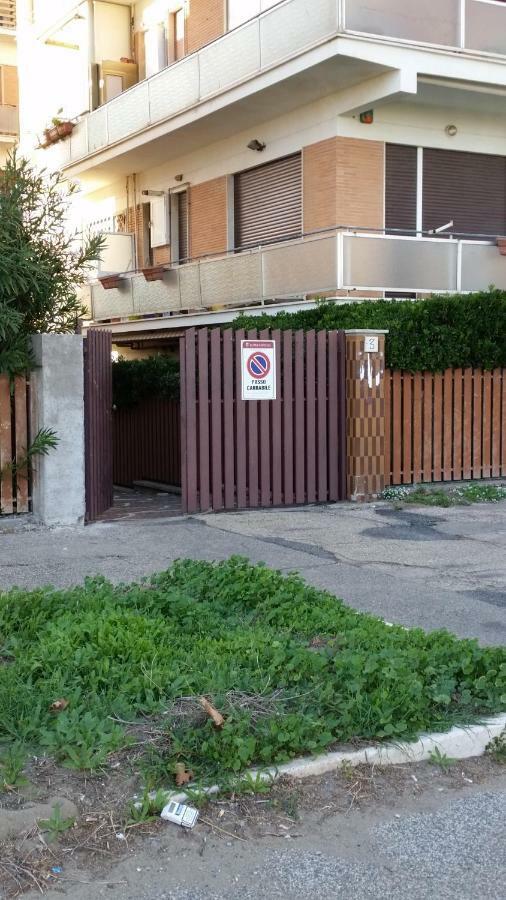 Sea View Apartment Lido di Ostia Exterior photo